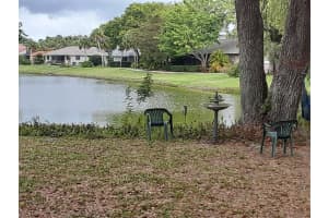 1776 Oak Lakes Dr, Sarasota, FL 34232, Sold 04/15/22