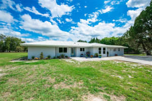5467 Vanderipe Rd, Sarasota, FL 34241, Sold 04/28/22