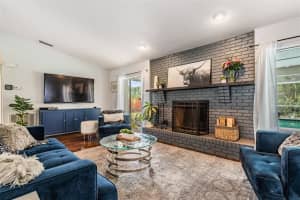 1947 Briar Creek Pl, Sarasota, FL 34235, Sold 04/13/22