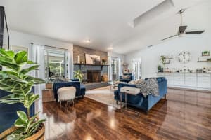 1947 Briar Creek Pl, Sarasota, FL 34235, Sold 04/13/22