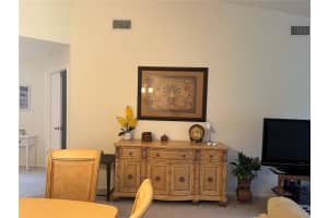 3680 White Pine Ct, Sarasota, FL 34238, Sold 03/17/22