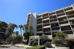1075 GULF OF MEXICO DR #202, LONGBOAT KEY, FL 34228 Sold 07/29/22