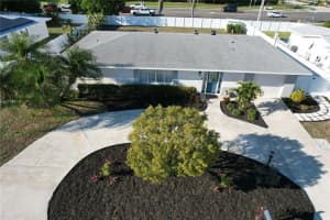 9207 Kingston Rd, Bradenton, FL 34210, Sold 04/29/22