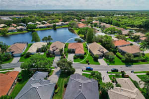 5122 Flagstone Dr, Sarasota, FL 34238, Sold 05/16/22