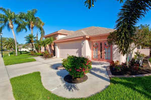 6218 Aventura Dr, Sarasota, FL 34241, Sold 04/27/22
