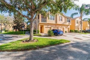 3675 Parkridge Cir, Sarasota, FL 34243, Sold 04/22/22
