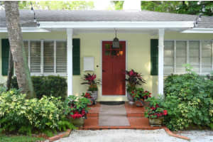 1516 S Orange Ave, Sarasota, FL 34239, Sold 05/16/22