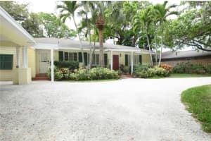 1516 S Orange Ave, Sarasota, FL 34239, Sold 05/16/22