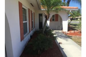 2510 Cass St, Sarasota, FL 34231, Sold 05/10/22