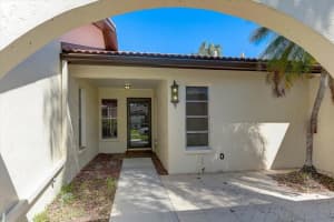 3417 Montilla Ct, Sarasota, FL 34232, Sold 04/19/22