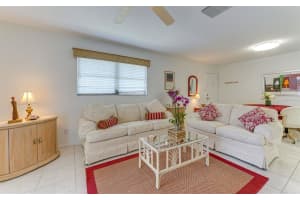 573 SUTTON PL, LONGBOAT KEY, FL 34228 Sold 07/29/22