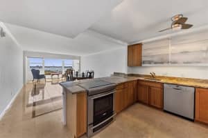 33 Gulfstream Ave, Sarasota, FL 34236, Sold 04/16/22
