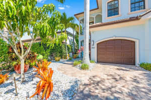 3811 Camino Real, Sarasota, FL 34239, Sold 06/13/22