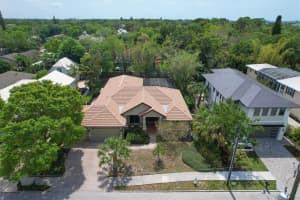 1704 Arlington St, Sarasota, FL 34239, Sold 07/08/22