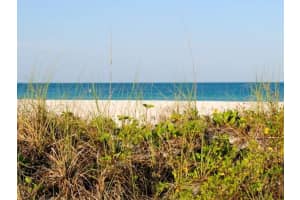 105 7th St S, Bradenton Beach, FL 34217, Sold 05/14/22