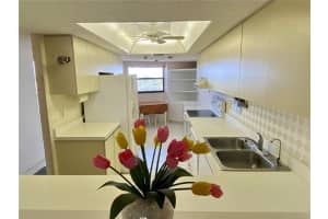 5770 Midnight Pass Rd, Siesta Key, FL 34242, Sold 04/22/22