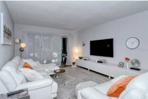 3223 S Beneva Rd, Sarasota, FL 34232, Sold 05/11/22