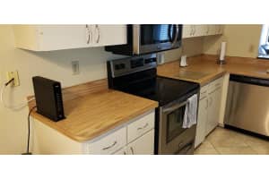 307 CHARTLEY CT N, SARASOTA, FL 34232 Sold 07/05/22