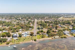 7507 Westmoreland Dr, Sarasota, FL 34243, Sold 05/17/22