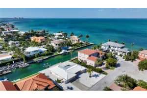 581 Putting Green Ln, Longboat Key, FL 34228, Sold 04/12/22