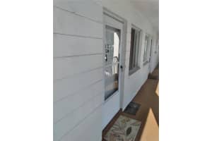 2323 Canal Dr, Bradenton, FL 34207, Sold 04/13/22