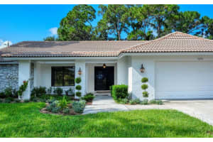 3698 Country Pl Blvd, Sarasota, FL 34233, Sold 06/23/22