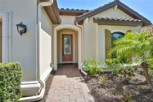 2426 Vaccaro Dr, Sarasota, FL 34231, Sold 05/17/22
