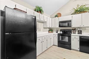 7950 PINEGROVE CT #9, SARASOTA, FL 34238 Sold 08/18/22