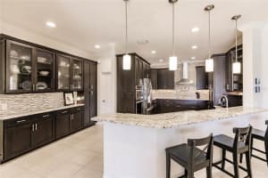800 Shorecrest Dr, Sarasota, FL 34232, Sold 05/31/22