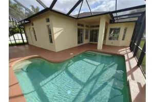 6614 37th St E, Sarasota, FL 34243, Sold 06/10/22