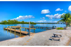 800 Broadway St, Longboat Key, FL 34228, Sold 04/20/22