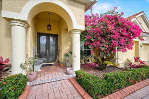 2736 Harvest Dr, Sarasota, FL 34240, Sold 06/07/22