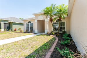 12155 Warwick Cir, Parrish, FL 34219, Sold 04/14/22