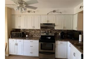 6101 34th St W, Bradenton, FL 34210, Sold 04/25/22