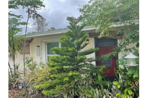 425 Midwest Pkwy, Sarasota, FL 34232, Sold 05/12/22