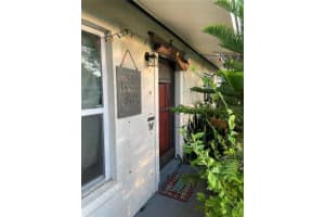 425 Midwest Pkwy, Sarasota, FL 34232, Sold 05/12/22