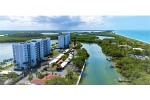 9393 Midnight Pass Rd, Sarasota, FL 34242, Sold 05/20/22