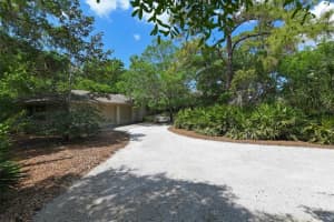 5935 RIVER FOREST CIR, BRADENTON, FL 34203 Sold 08/31/22