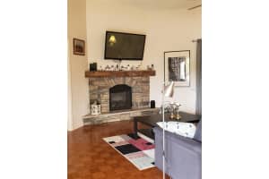 2340 W Leewynn Dr, Sarasota, FL 34240, Sold 05/18/22