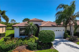8210 Stirling Falls Cir, Sarasota, FL 34243, Sold 05/25/22