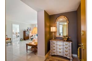 1111 Gulfstream Ave, Sarasota, FL 34236, Sold 05/27/22