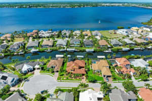 540 FORE DR, BRADENTON, FL 34208 Sold 10/28/22
