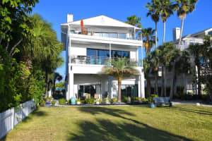 412 S CASEY KEY, NOKOMIS, FL 34275 Sold 10/13/22