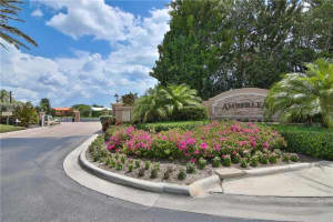 4939 Fallcrest Cir, Sarasota, FL 34233, Sold 05/16/22
