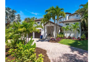 211 TREMONT LANE, SARASOTA, FL 34236 Sold 03/31/23