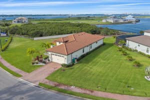 2317 5th St E, Palmetto, FL 34221, Sold 05/25/22