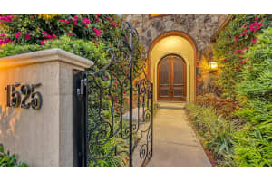 1525 N LAKE SHORE DR, SARASOTA, FL 34231 Sold 08/10/22
