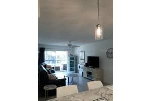 3239 S Beneva Rd, Sarasota, FL 34232, Sold 05/17/22