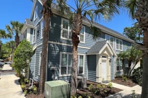 5561 Rosehill Rd, Sarasota, FL 34233, Sold 06/17/22