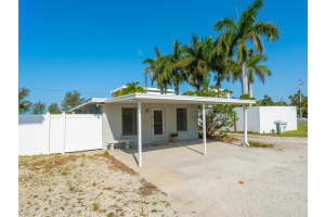 616 Casey Key Rd, Nokomis, FL 34275, Sold 04/29/22
